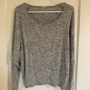 Heather gray long sleeve top